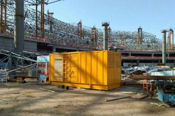 济南发电机出租如何判断空气滤清器是否需要更换？