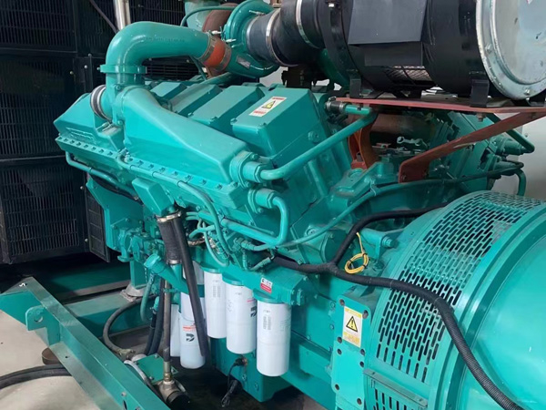济南更换100kW柴油发电机组机油时，需要注意哪些事项？